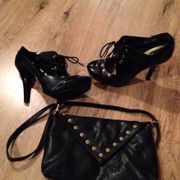 Studded lace up shoes with bag that very closely matches. Shoes only worn twice, very good condition.

Bought separately but they look good together.
