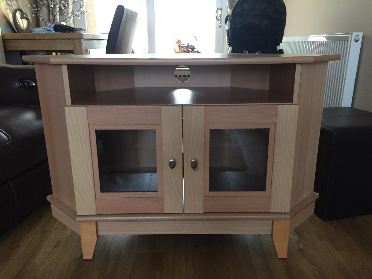 Corner TV Unit Light Wood in B65 Sandwell für £ 40,00 zum Verkauf