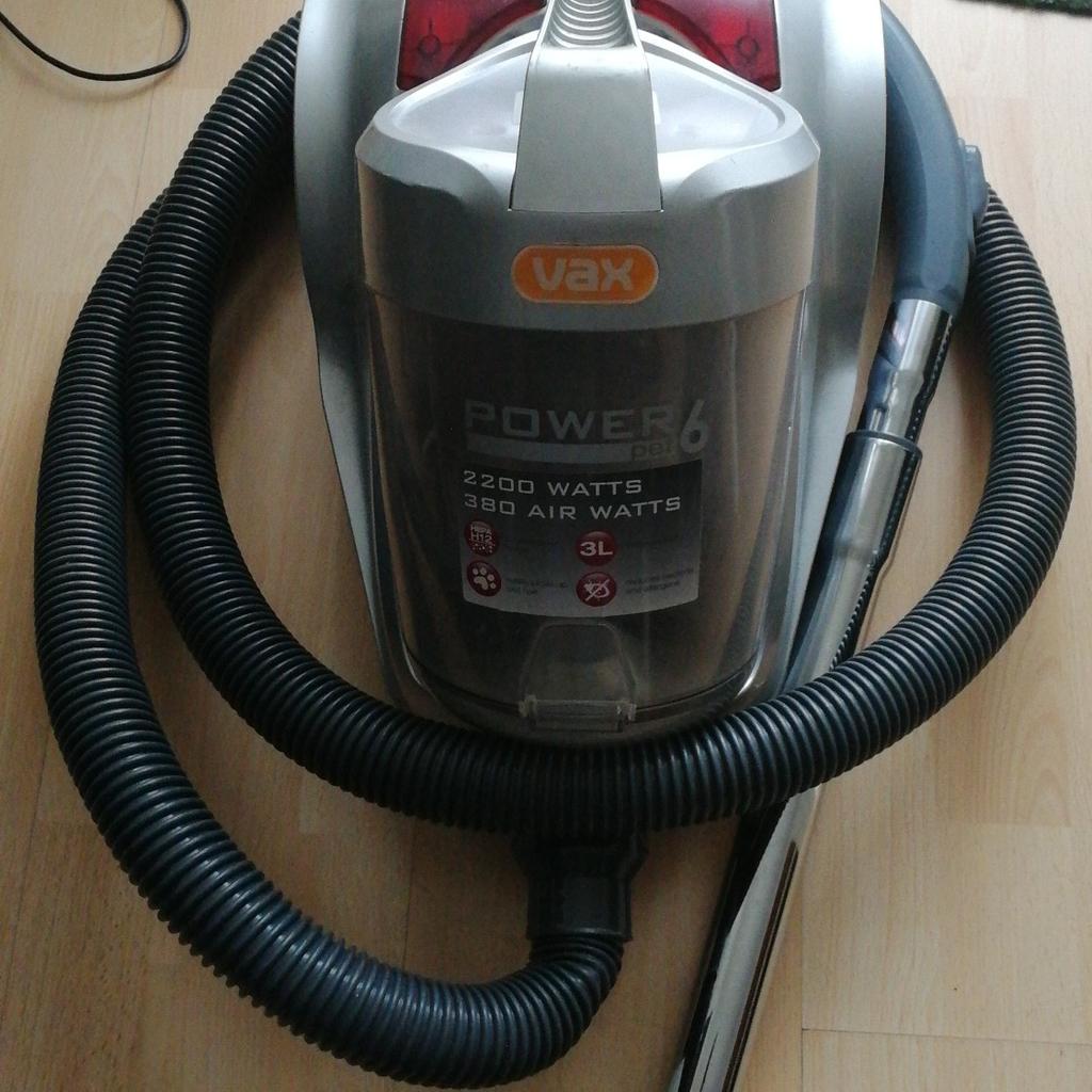 Vax Power 6 pet vacuum cleaner in E17 London Borough of Waltham Forest