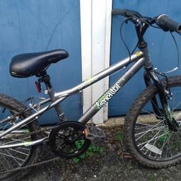 Boy bike in perfect condition