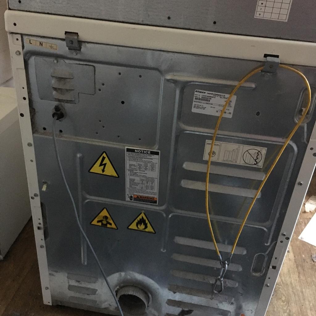 Huebsch LGZ37 Gas commercial dryer. in TS26 Hart Station for £160.00