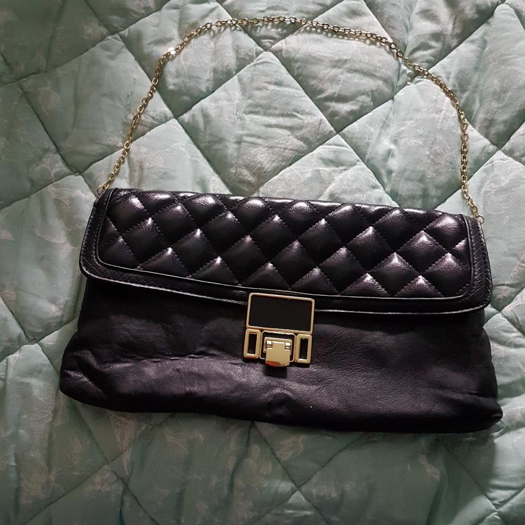 River island clutch style bag in WV14 Wolverhampton für £ 4,00 zum