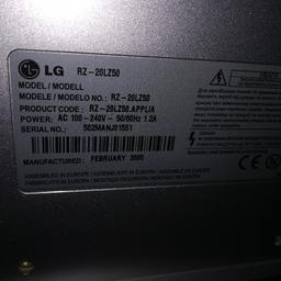 Vendo televisore LG 17 pollici. Funziona con digitale terrestre da aggiungere. Può essere usato anche come monitor per pc