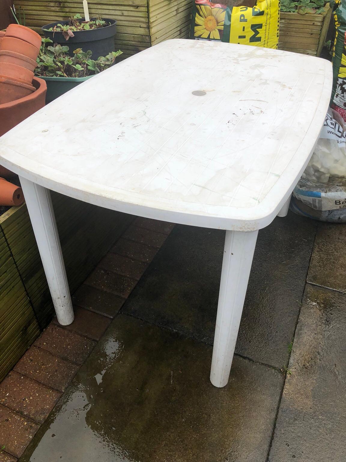 white-plastic-garden-table-in-al7-hatfield-for-5-00-for-sale-shpock