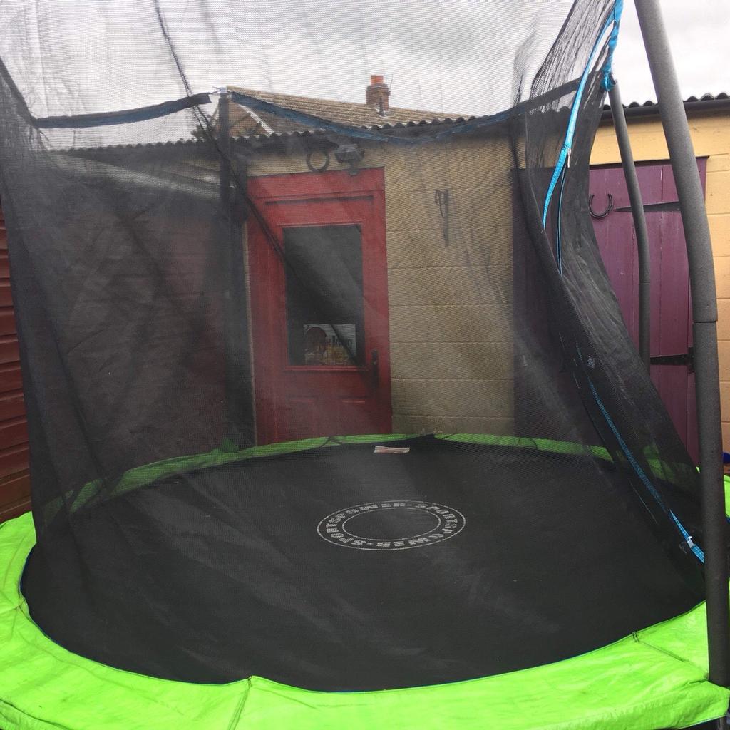 10ft Trampoline with enclosure in North West Leicestershire für 60,00
