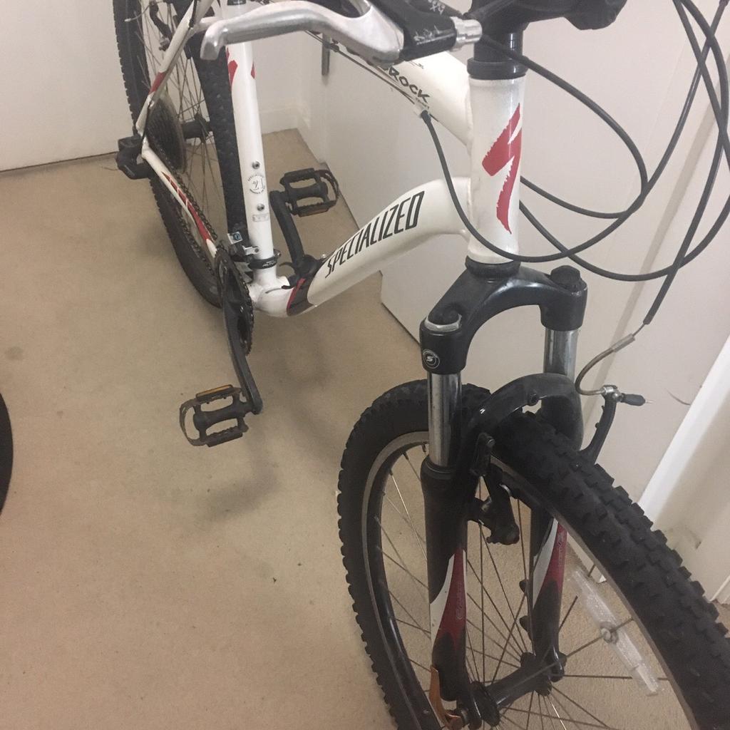 Specialized hardrock deals white and red