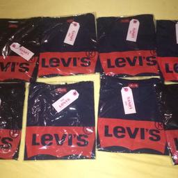 Levi’s Tshirt
M/L
Original Verpackt
Schwarz und Dunkelblau