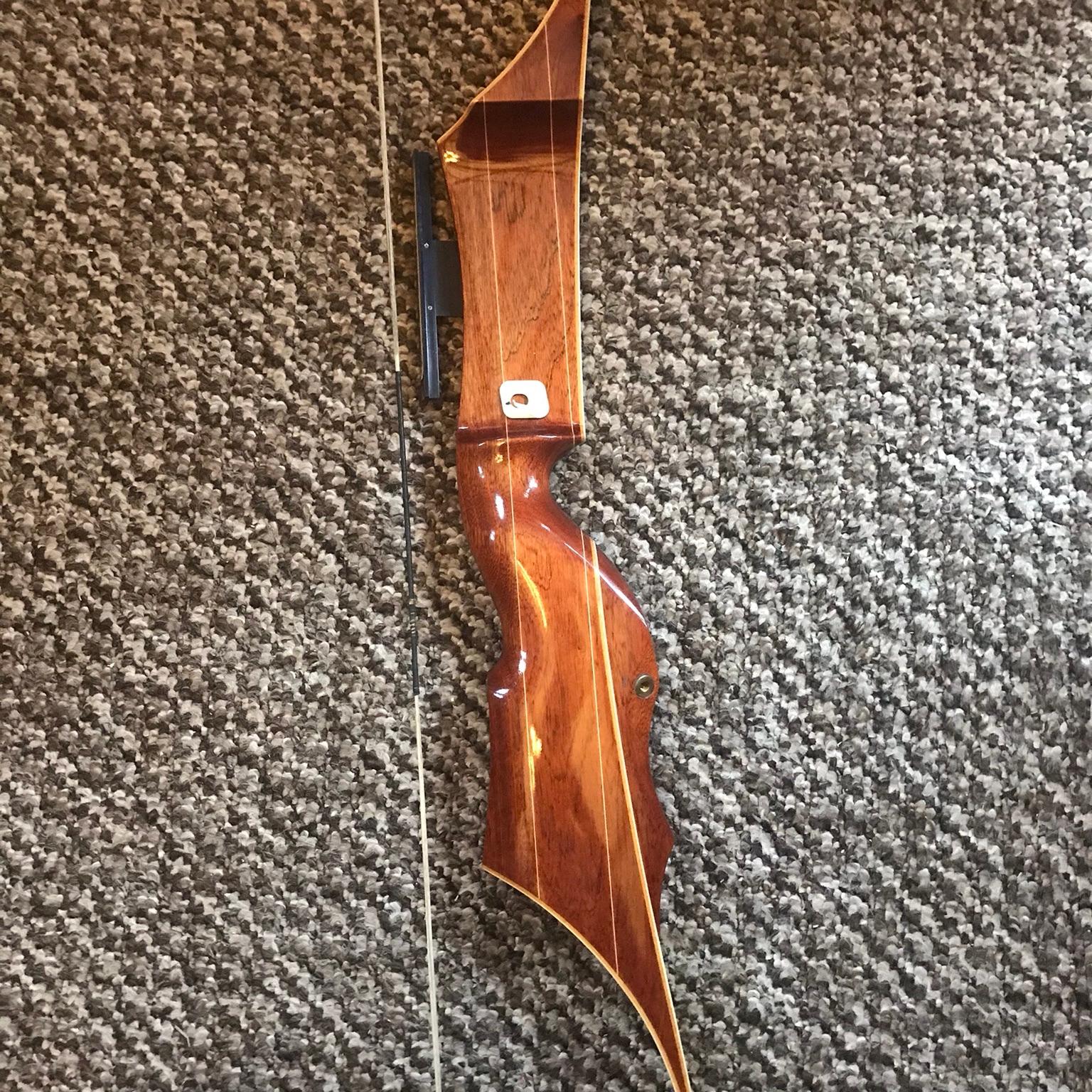 Vintage Left Handed 35 28 Recurve bow in NW4 für 55,00 £ zum