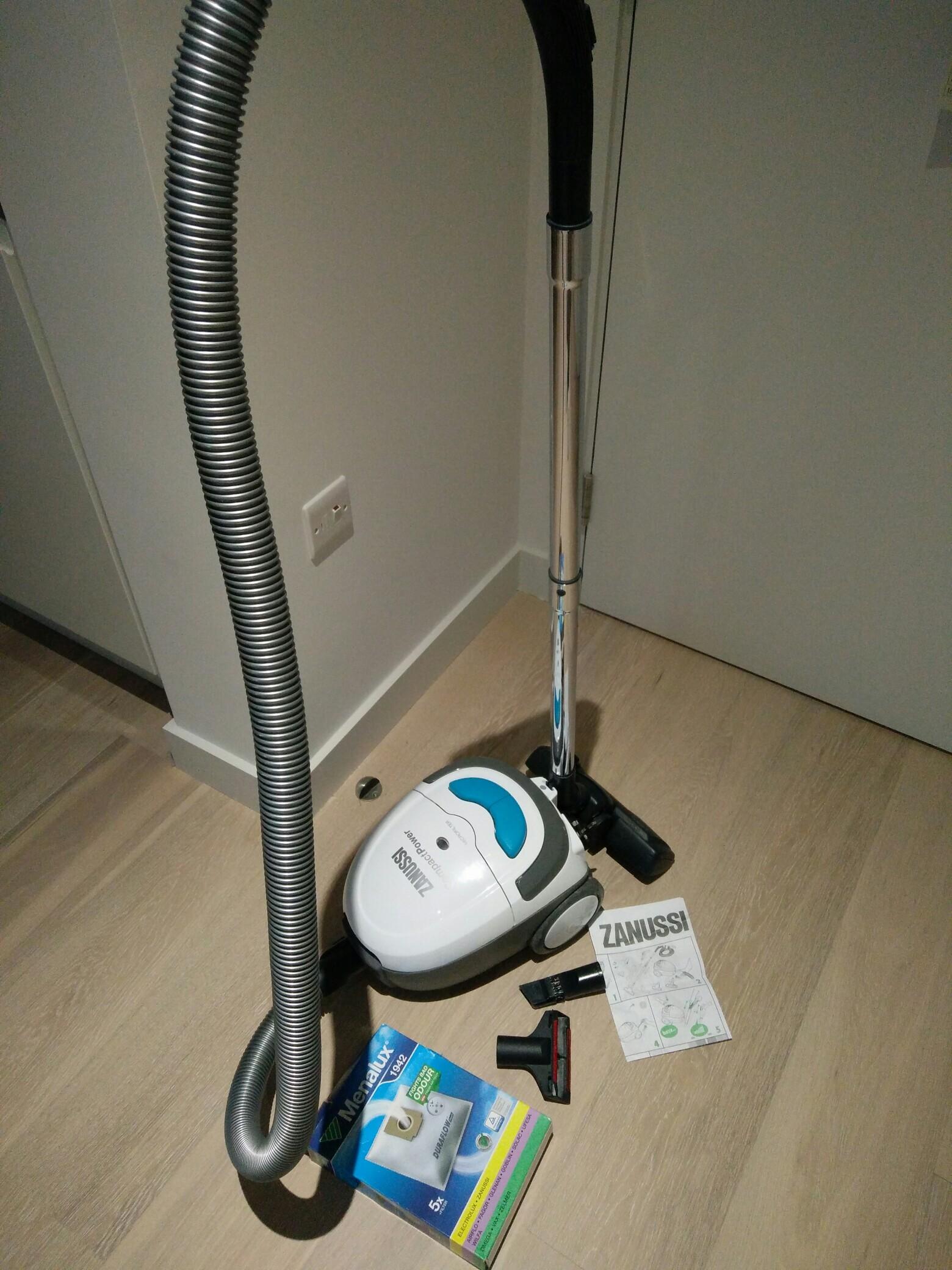 Zanussi Compact Power vacuum cleaner in E16 Newham for £30.00 for sale