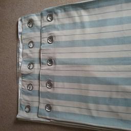 Pair of next fully lined thermal eyelet curtains. Excellent
Condition. Selling due to change in colour scheme. 66inches wide x 92 inches drop for each curtain