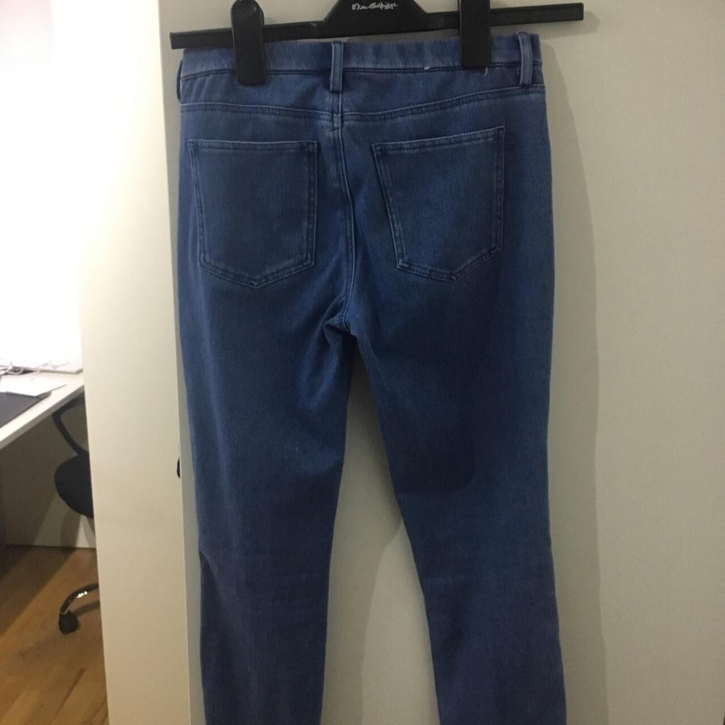 Uniqlo jeggings in N1 Islington for £8.00 for sale