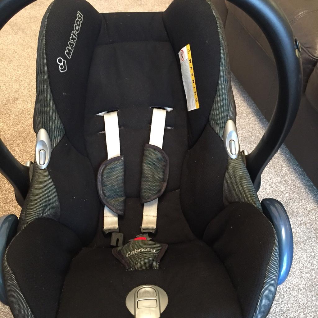 MaxiCosi Cabrio Car Seat and EasyFix base in LE9 Blaby für 30,00 £ zum Verkauf Shpock DE
