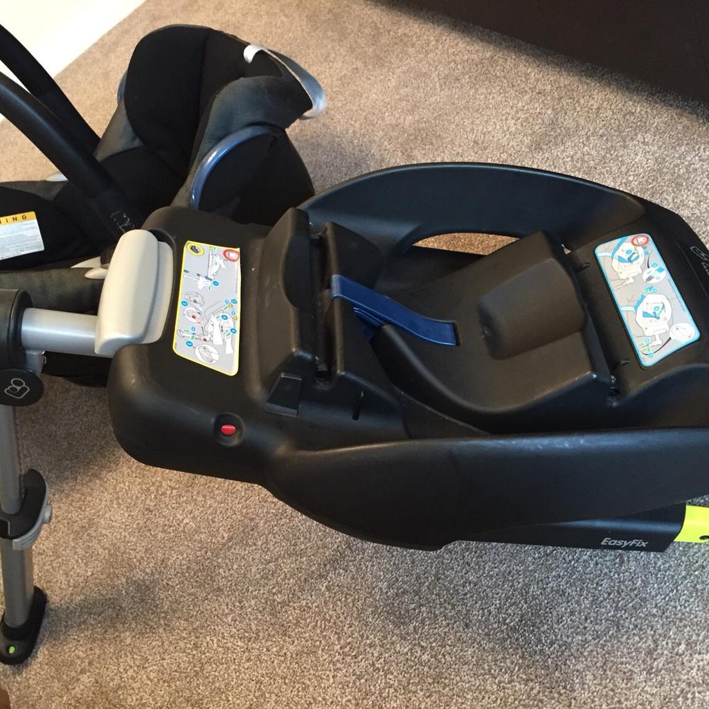 MaxiCosi Cabrio Car Seat and EasyFix base in LE9 Blaby für 30,00 £ zum