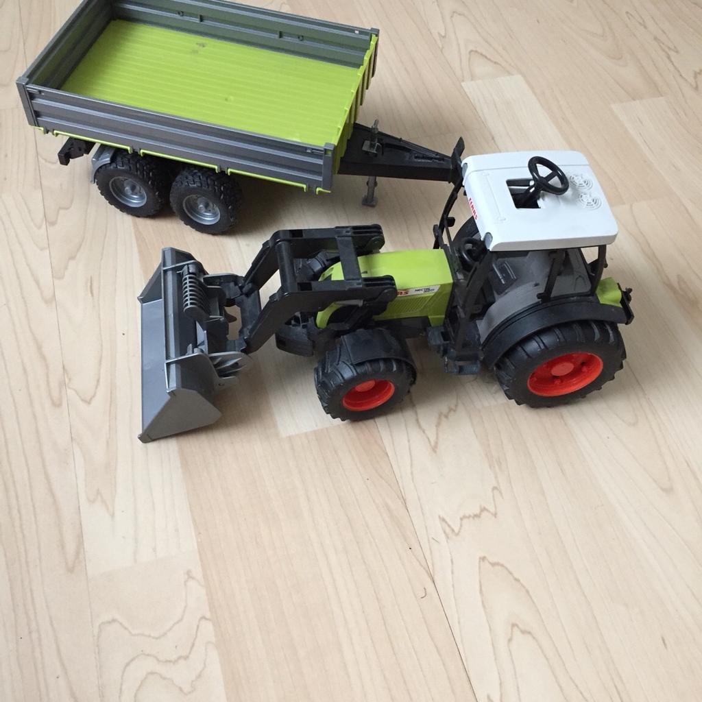 Bruder claas Traktor mit Anhänger in 6063 Rum für € 15,00 zum Verkauf