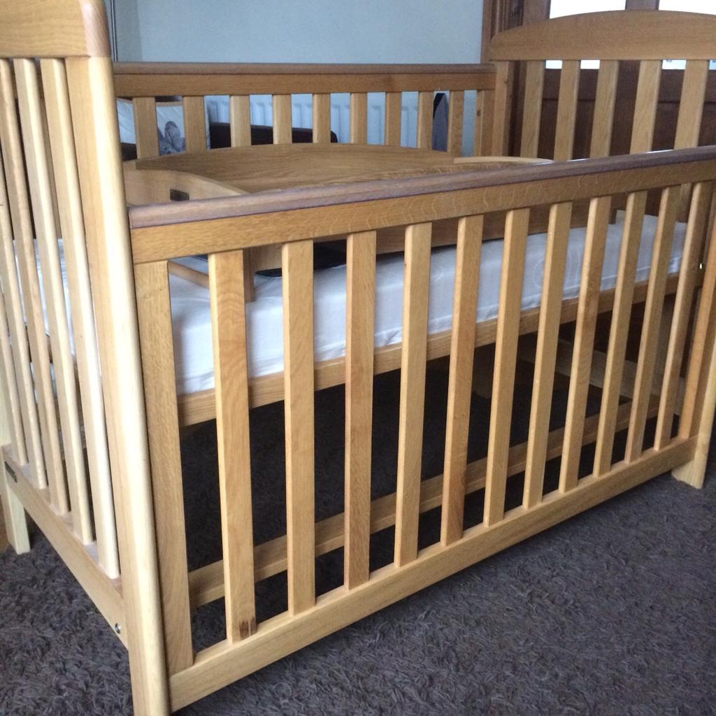 Mamas and papas sherwood cot on sale