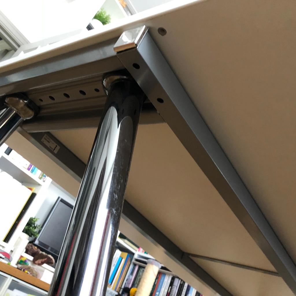 GALANT Ikea Desk 80x160cm white / chrome legs in E5 Hackney for £20.00