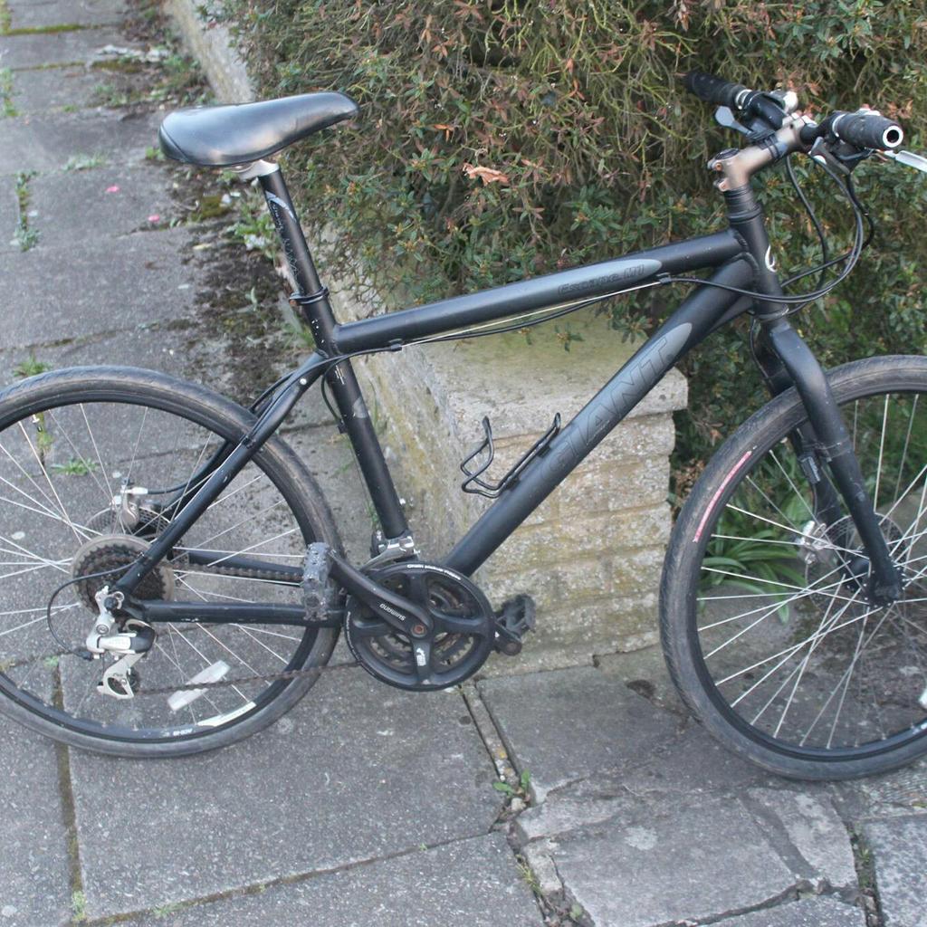 Giant escape M1 Bike in KT9 Thames for £135.00 for sale | Shpock