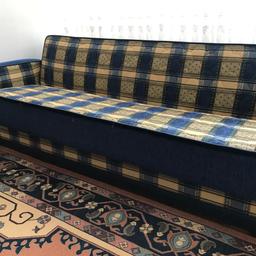 Verkaufe Couch mit Bettfunktion habe 2 Stück. Preis ist Pro Stück