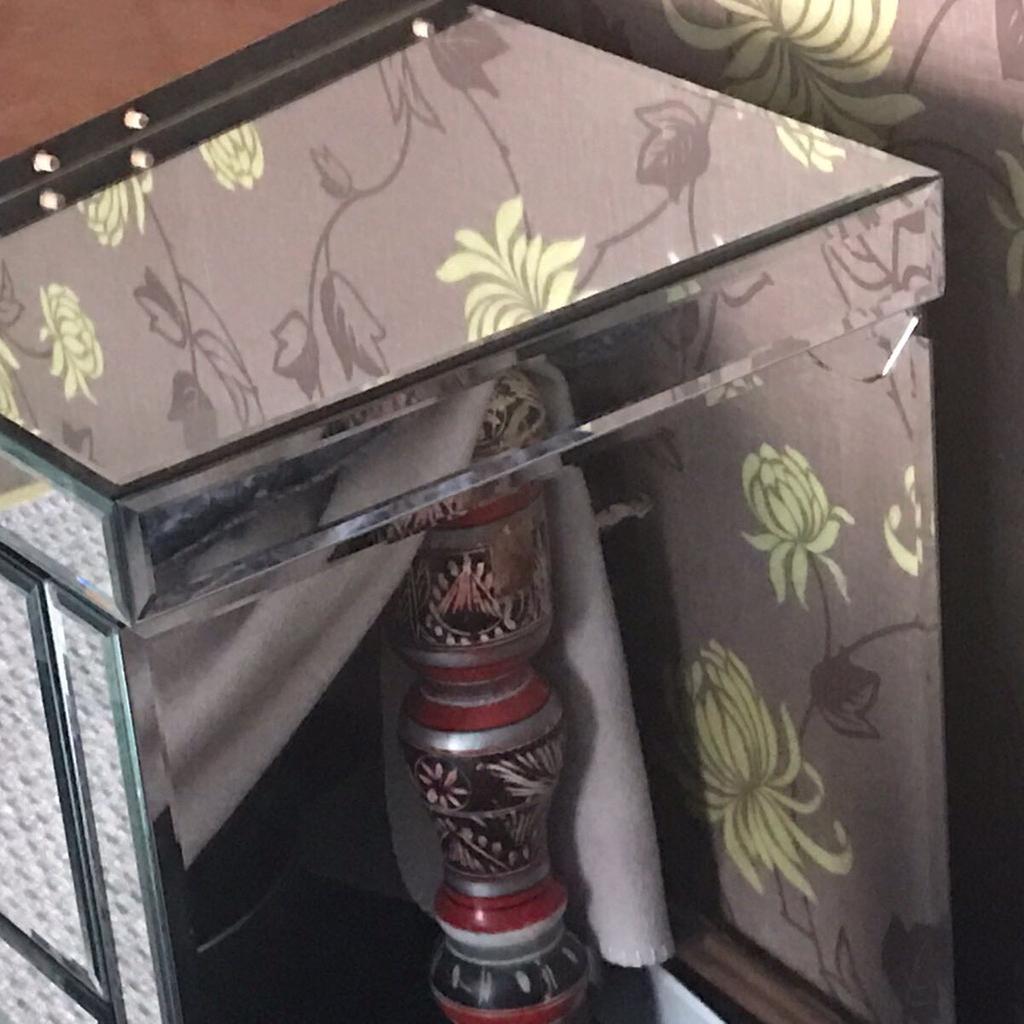 Mirrored Dressing Table in Slough for £150.00 for sale Shpock