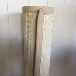 Sisal-Teppich, unbenutzt, beige mit Kanteneinfassung, Größe 120 x 80 cm
auch für Katzen/Kratzmöbel geeignet
nur Abholung