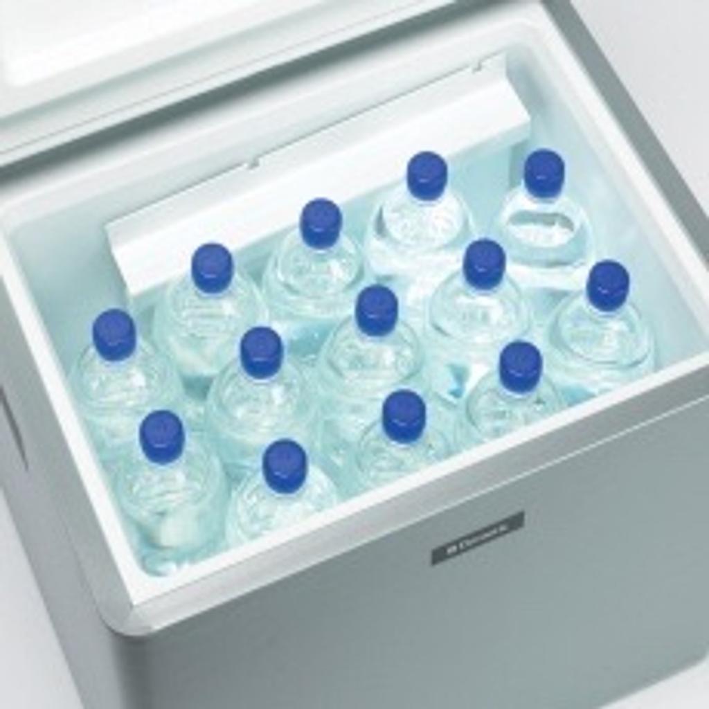 Dometic RC1700 camping fridge in Longton für £ 135,00 zum Verkauf ...