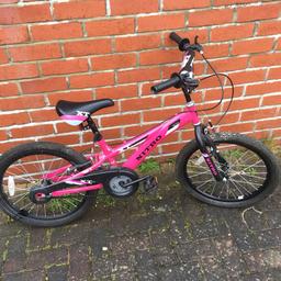20 inches girls bicycle. Hardly used but tyres are flat. Been in the storage. Needs checking.