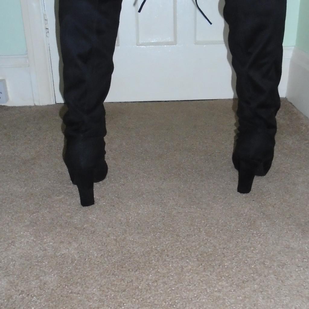 Ladies/Crossdresser Overknee Boots size 9 W in IP11 Felixstowe für £ 39