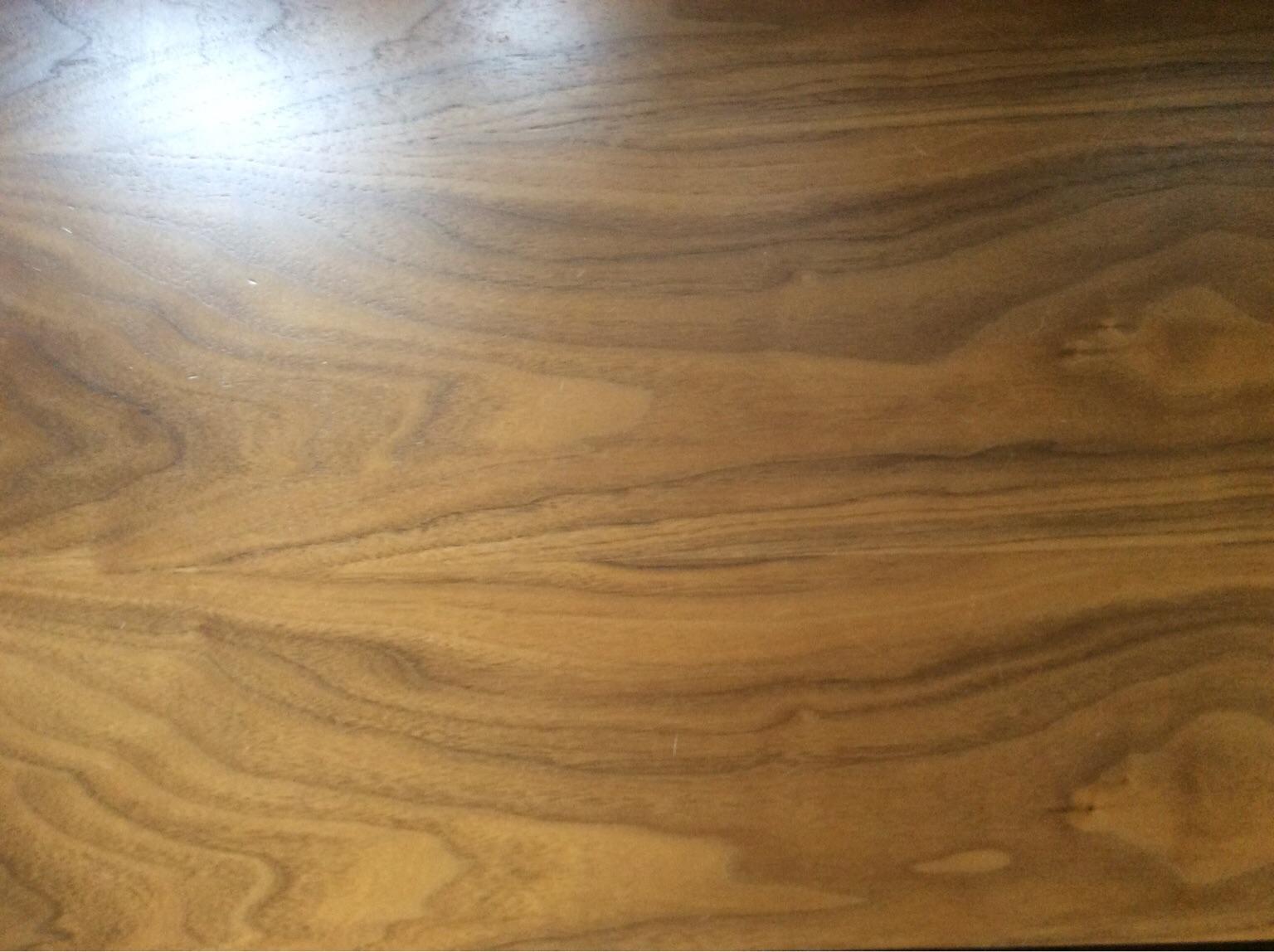 Large coffee table turns into dining table in SW15 Wandsworth for £35.