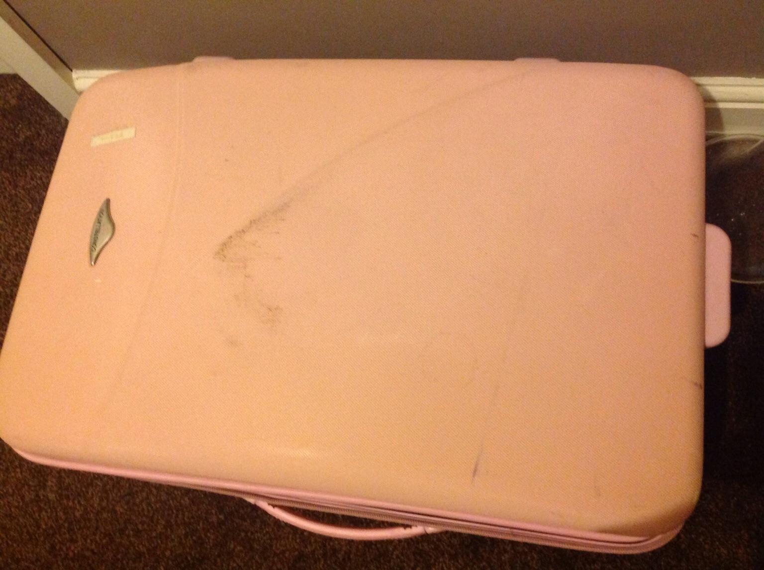 Pink hard shell suitcases in Doncaster für 40,00 £ zum Verkauf Shpock DE