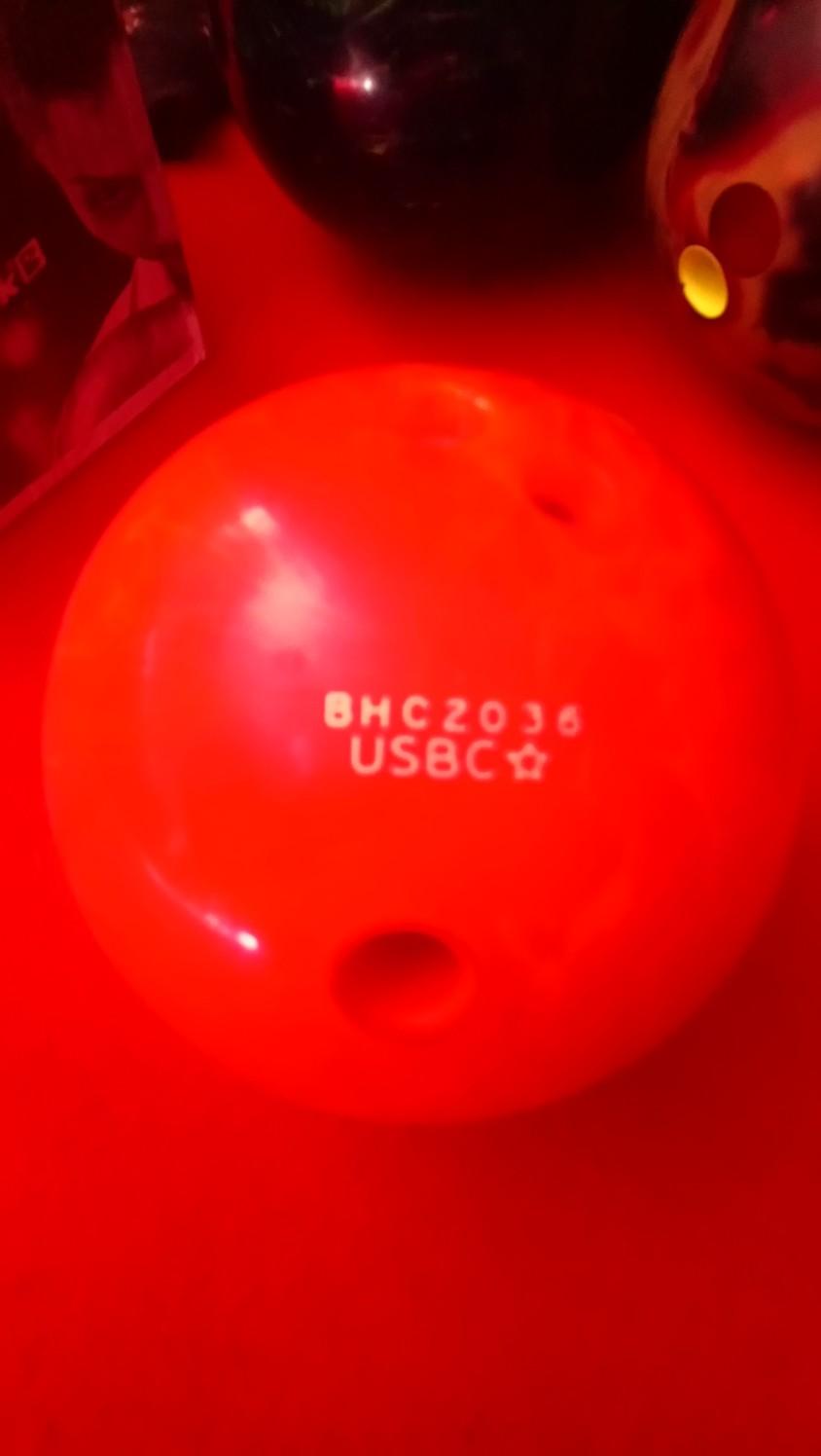 12lb bowling ball. in North East Derbyshire für 10,00 £ zum Verkauf