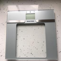 Salted Bathroom scales plus analyser!
> Measures Weight, Body Fat, Body Water, Muscle Mass, Bone Mass, BMI, BMR
> 10 user memory
> Ultra slim toughened glass platform which you can step on for instant weight reading