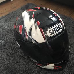 Red, white and black shoei Dom design with helmet bag and 2 visors