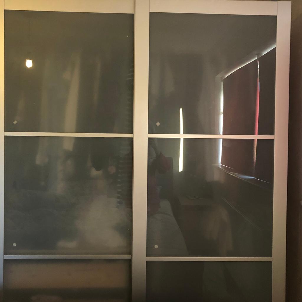 IKEA pax glass sliding door wardrobe in SS16 Basildon für 60,00 £ zum