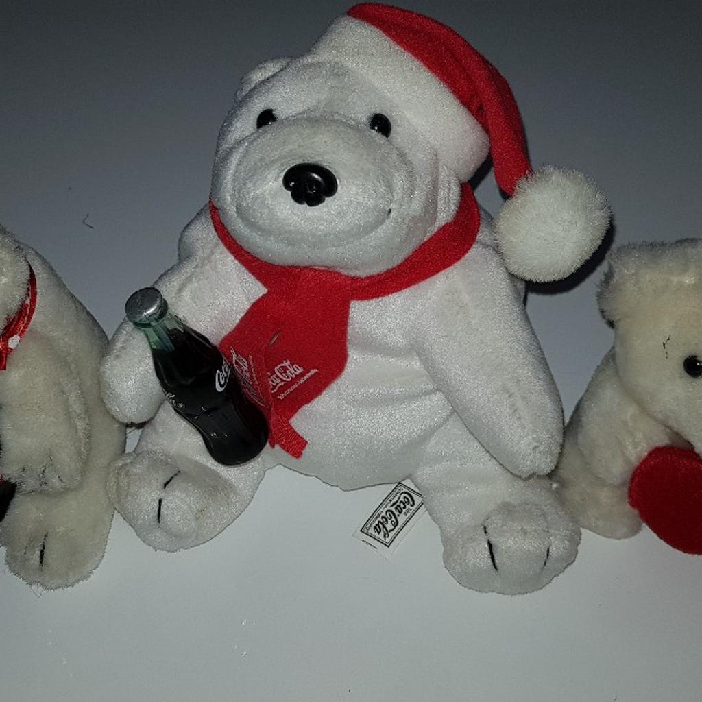 Verkaufe hier aus meiner Sammlung folgende
Kuschelige Eisbären.

2x Coca Cola
1x Herz

Habe noch mehr Eisbären Artikel zum Verkauf. Wenn Interesse besteht einfach melden.

FESTPREIS!!!!!!!