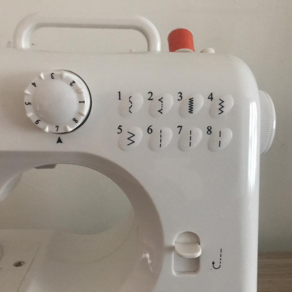 Prolectrix 8 stitch sewing machine in SE19 Croydon for £20.00 for sale