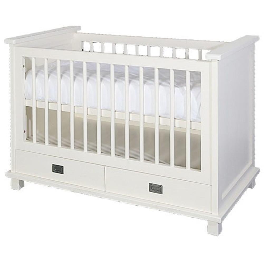 Kidsmill shakery cot clearance bed