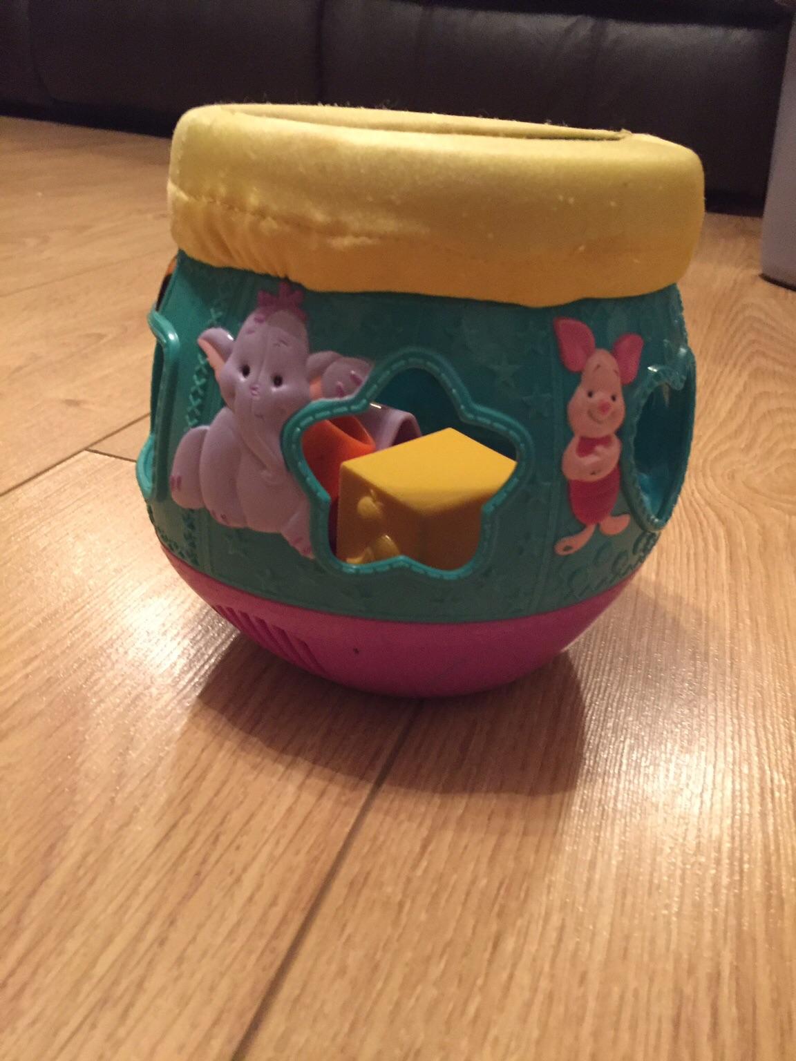 Winnie the Pooh shape sorter in B26 Birmingham für £ 4,00 zum Verkauf