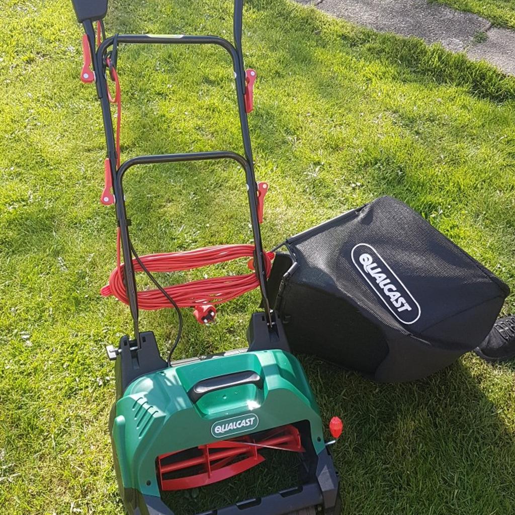 Qualcast cylinder lawnmower online 400w 32cm