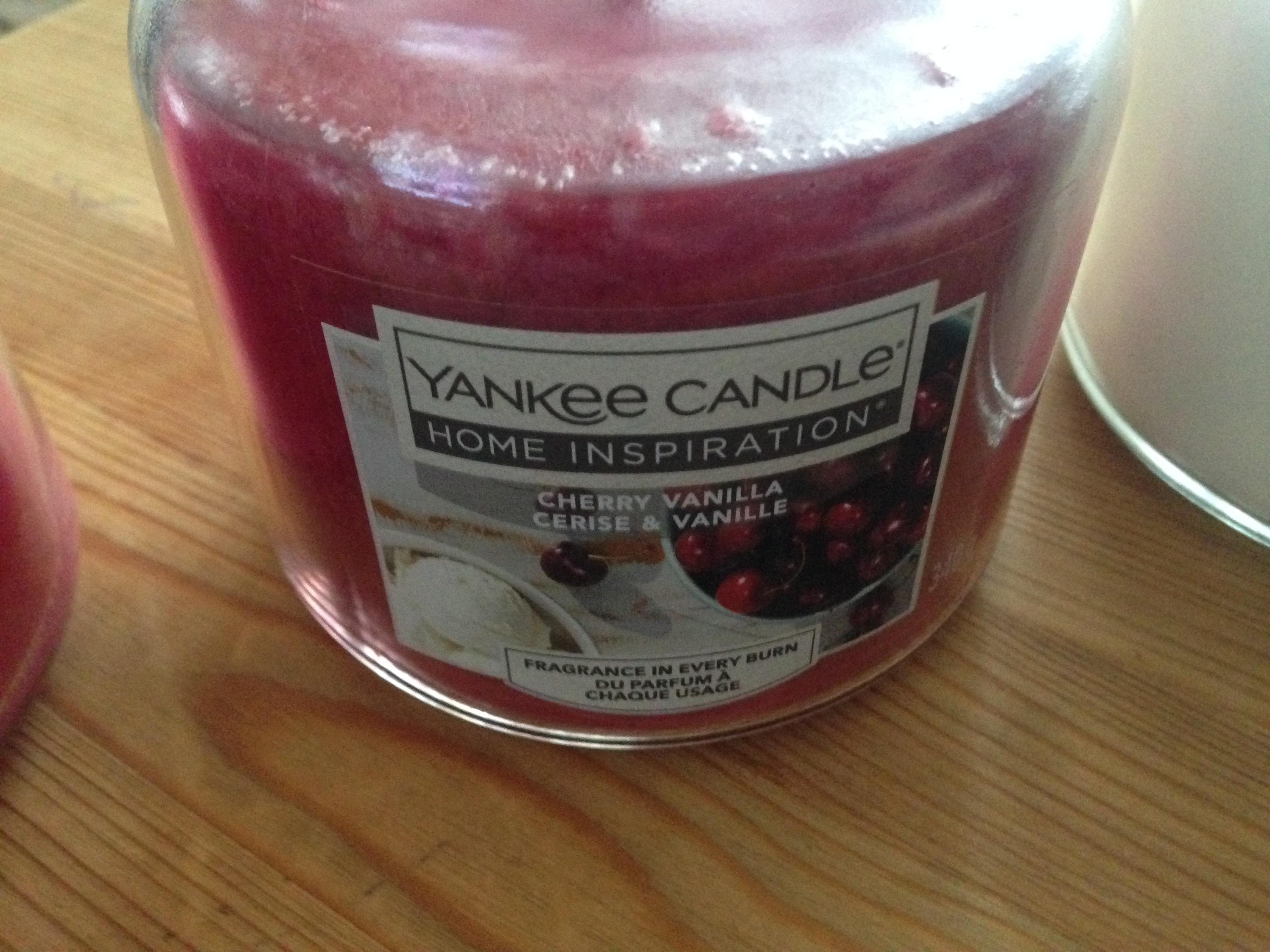yankee fragrance candles in London Borough of Havering für 10,00 £ zum