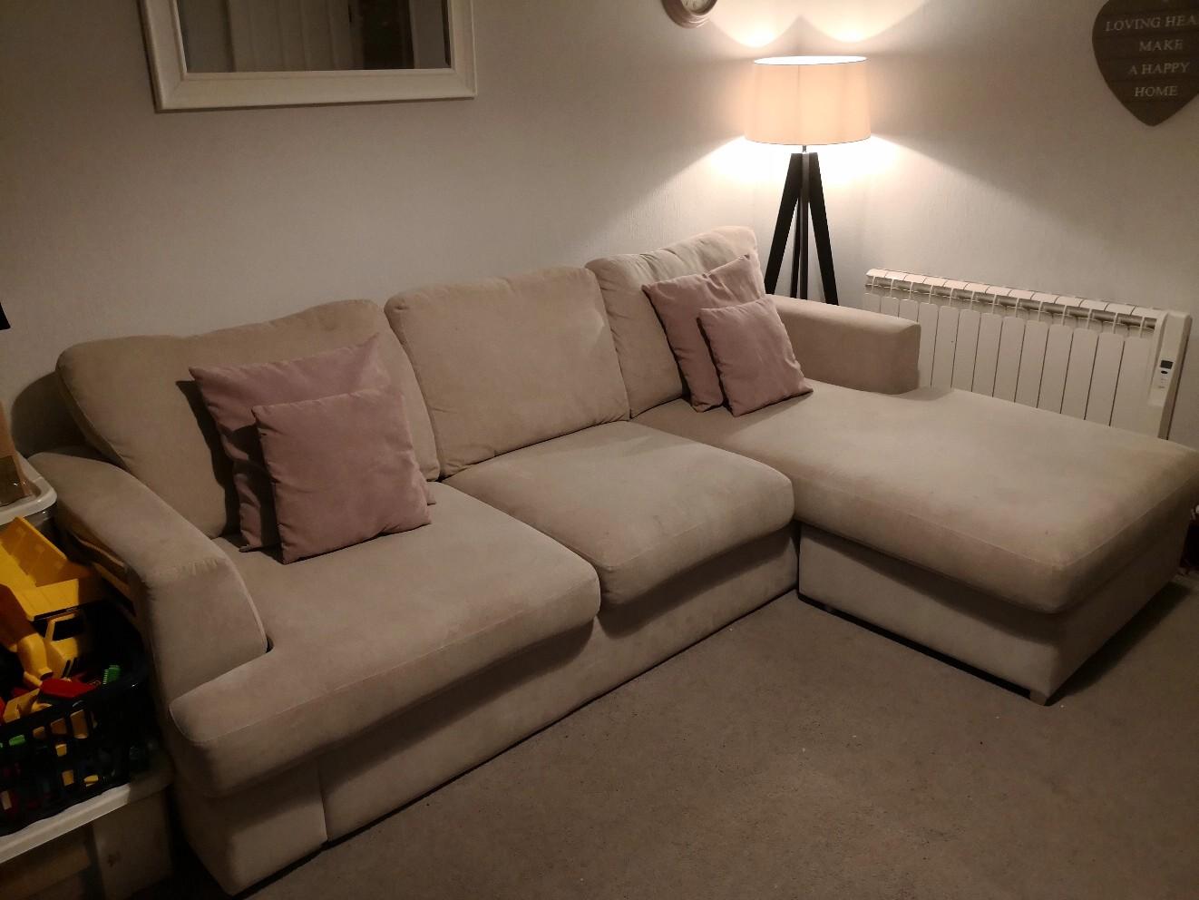 DFS Freya 4 Seater Chaise Corner Sofa in KT19 Ewell