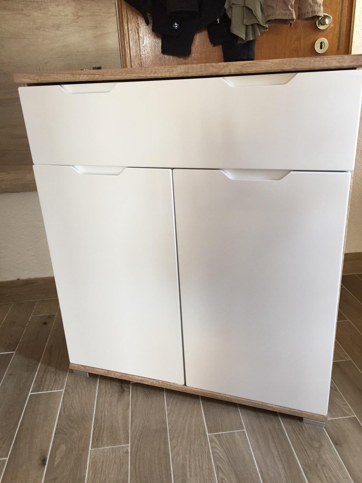 Flurschrank Kommode (Gebrauchsspuren) in 67592 FlörsheimDalsheim für €