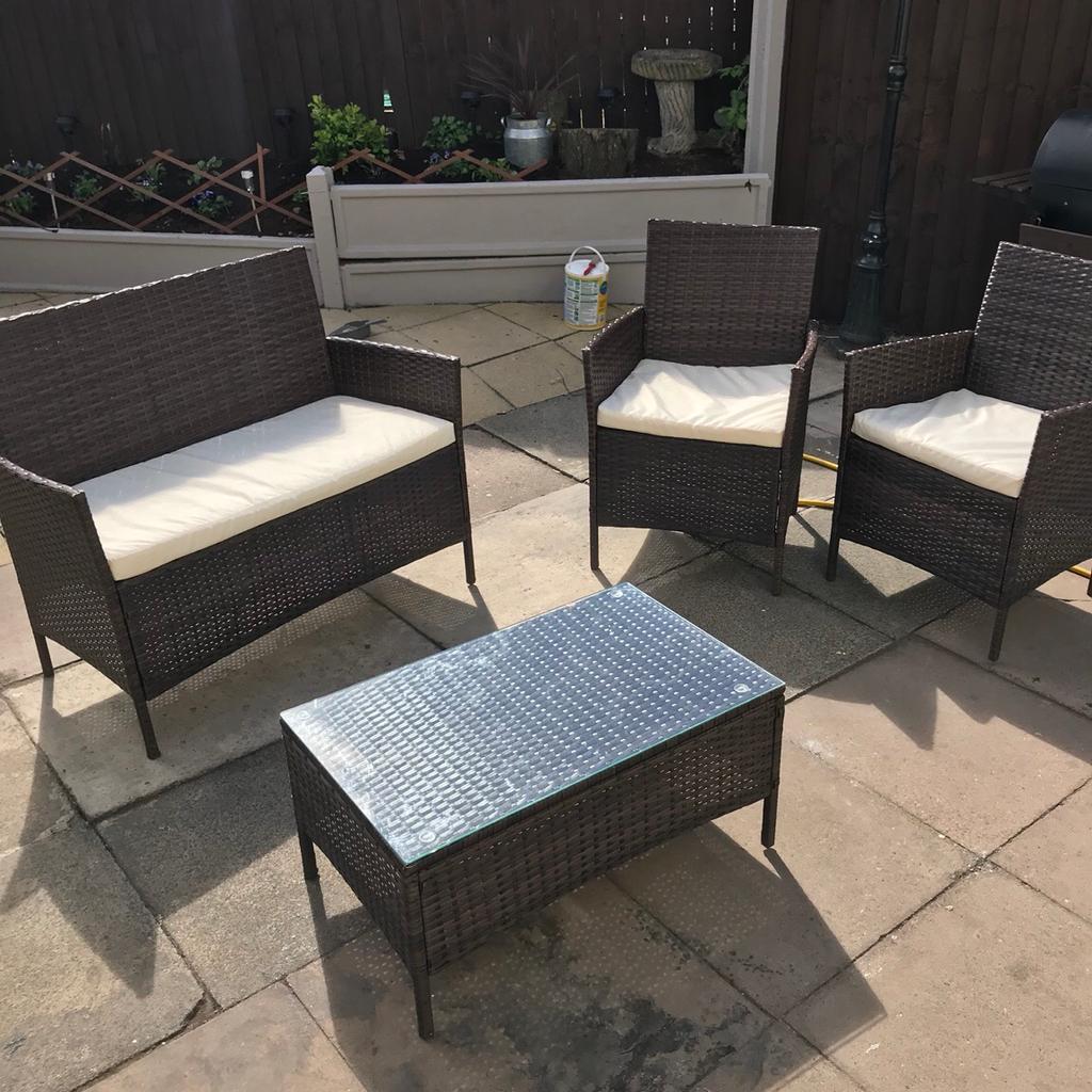 Rattan garden table and chairs in WS10 Walsall für £ 60,00 zum Verkauf