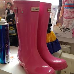 Hot pink gloss hunter wellies size 2 worn once execerlant condition
