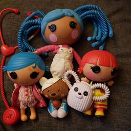 3 lala loopsy dolls 1 big and 2 small
comes with little pet's and curl brush for big doll
little blue haired doll is a make me better lala loopsy and comes with stethoscope. lovely dolls good condition!
Collection Wythenshawe M22