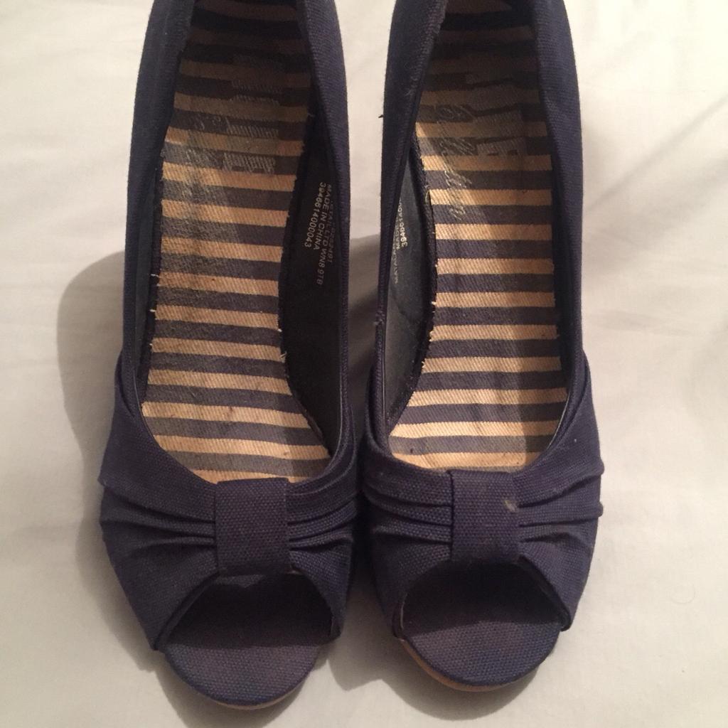 Matalan Navy wedge shoes size 5 in KT17 London for £3.00 for sale