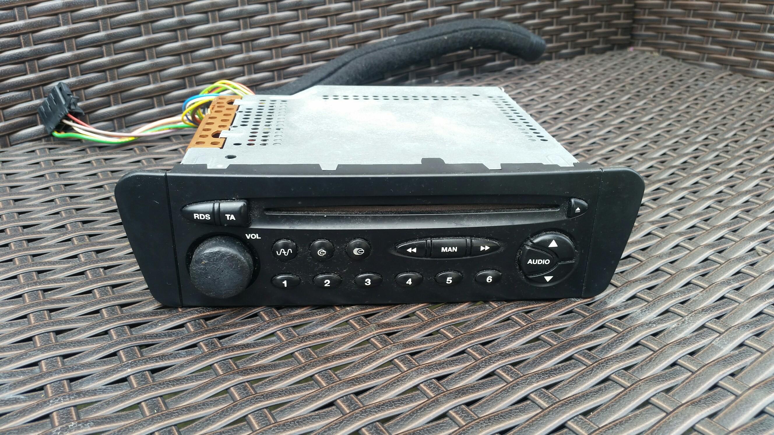 car radio for Citroen Xsara Picasso 2.0 HDI 2004 115697