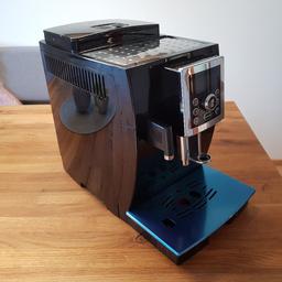 Verkaufe Kaffeevollautomat Delonghi Ecam 23.450 als Bastlergerät. Seit einer Woche kommt die Meldung "Kaffee zu fein gemahlen, Mahlwerk prüfen". Verkaufe daher das Gerät als defekt. Abtropfschale ist neu, daher die ist die blaue Schutzfolie noch oben. Bei Fragen einfach melden.