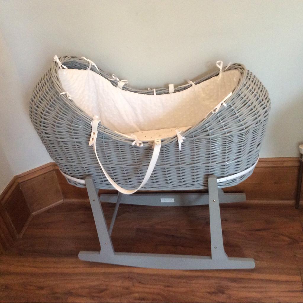 Claire De Lune Noah Pod Moses Basket in SS9 Sea für £ 40,00 zum Verkauf ...