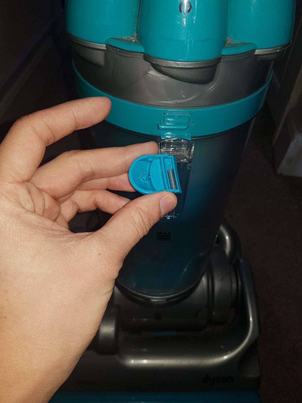 Dyson DC07 in B17 Birmingham für 20,00 £ zum Verkauf | Shpock DE