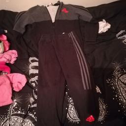 Boys Adidas joggers and top age 9-10 but fit a 7-8